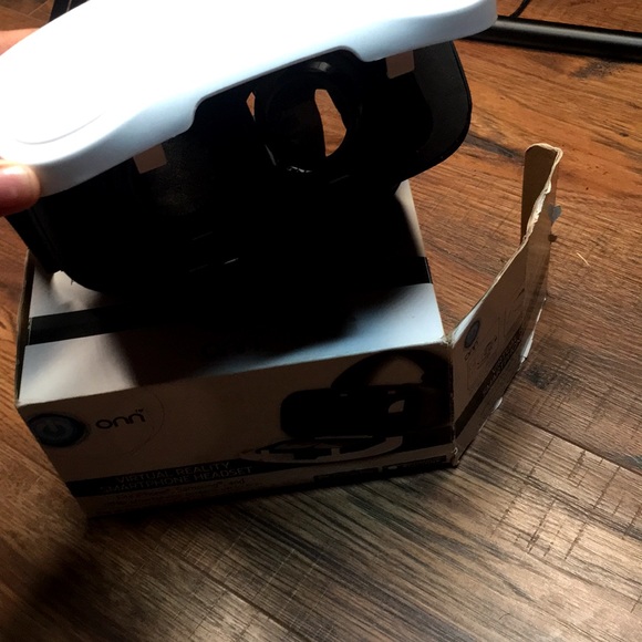 VIrtual Reality Smartphone headset - Picture 3 of 5